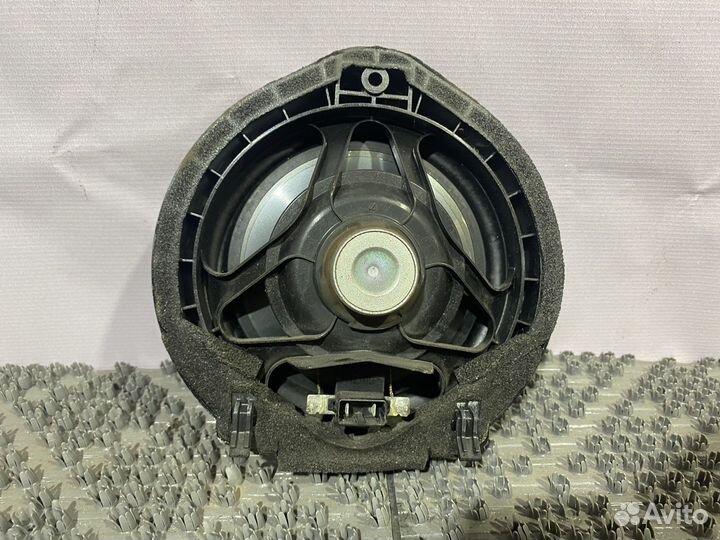 Колонка двери Honda Civic 8 4D 5D Cr-v 3 Accord 8