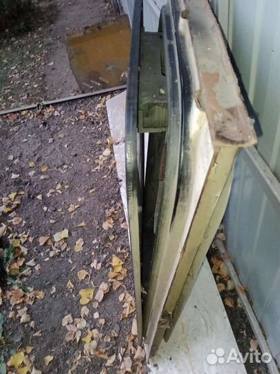 Люк стеклянный в крышу авто