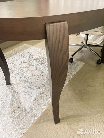 Кухонный стол раскладной, овальнольной формы