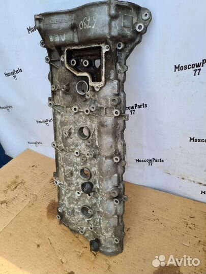 Клапанная крышка гбц левая Mercedes M273