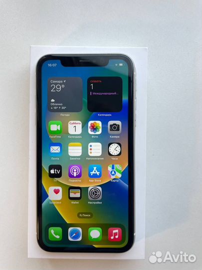 iPhone 11, 64 ГБ