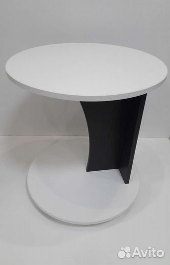 Стол на колесиках