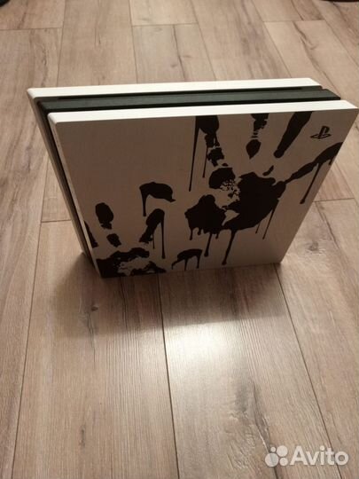 Продаю игровую приставку Sony PlayStation 4 PRO 1T