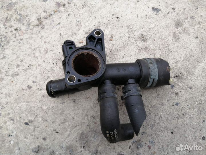 Патрубок Фольксваген жук 06A121133Q