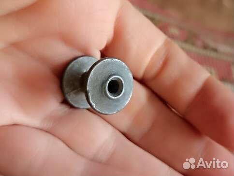 Лапки, шпульки для швейных машин