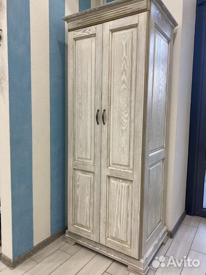 Рабочее место в аренду бровист визажист