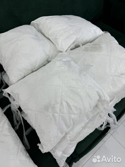 Набор бортиков для детской кроватки