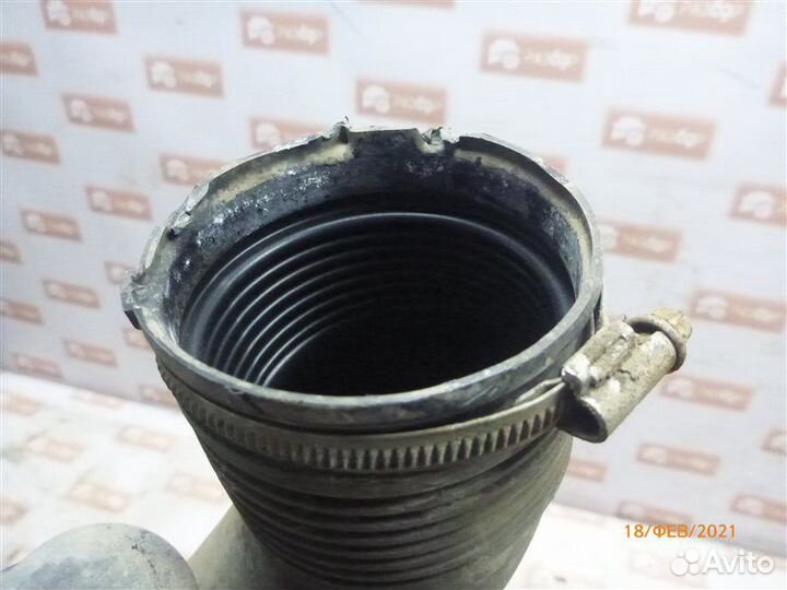 Патрубок воздушного фильтра Volvo Xc70 BZ95 B6324S