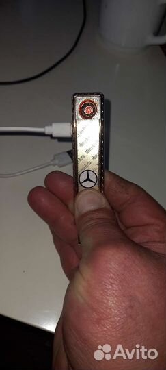 Брэндовая зажигалка