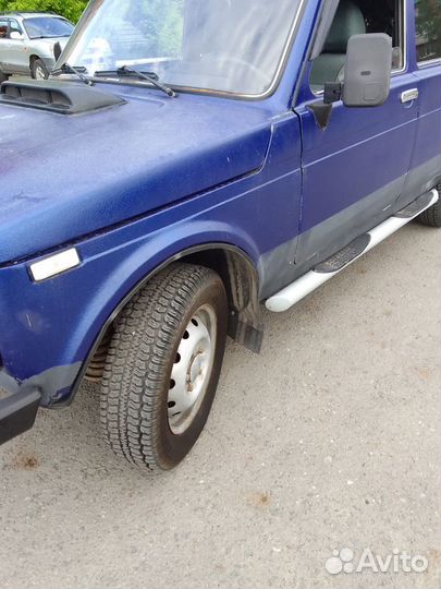 LADA 4x4 (Нива) 1.7 МТ, 2004, 230 000 км