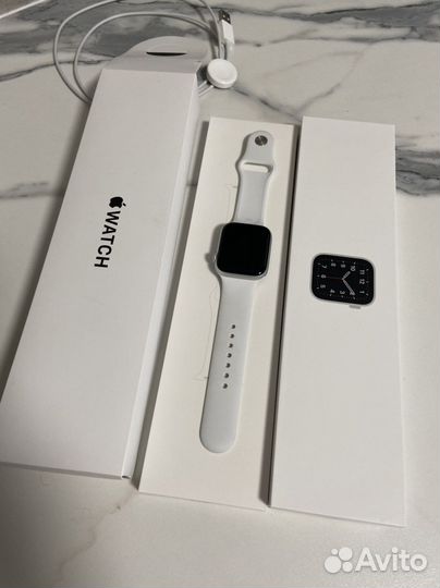 Часы apple watch SE 44mm