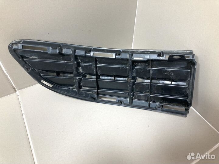 Решетка бампера правая Toyota RAV 4 2013-2019