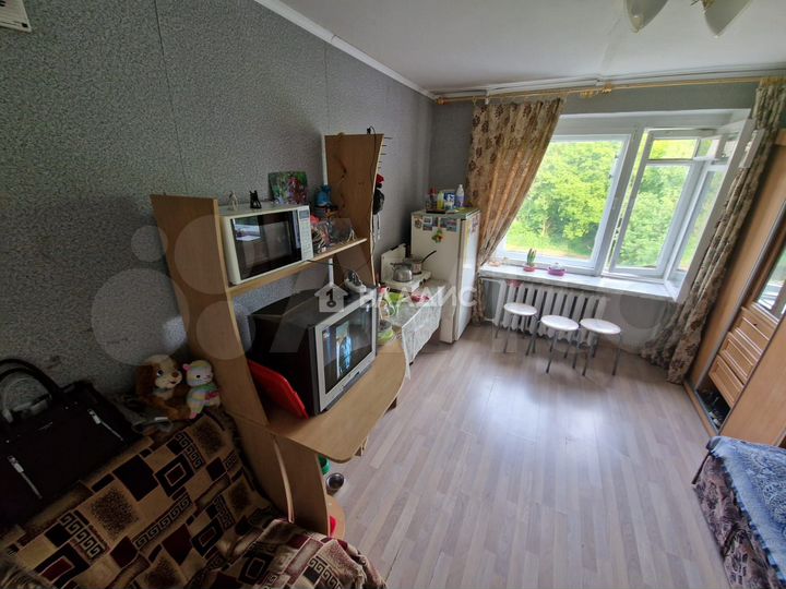 Комната 13 м² в 1-к., 4/5 эт.