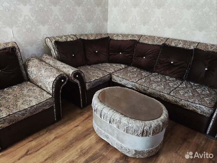 Угловой диван бу