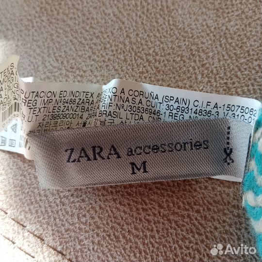 Комплект шапка и варежки zara