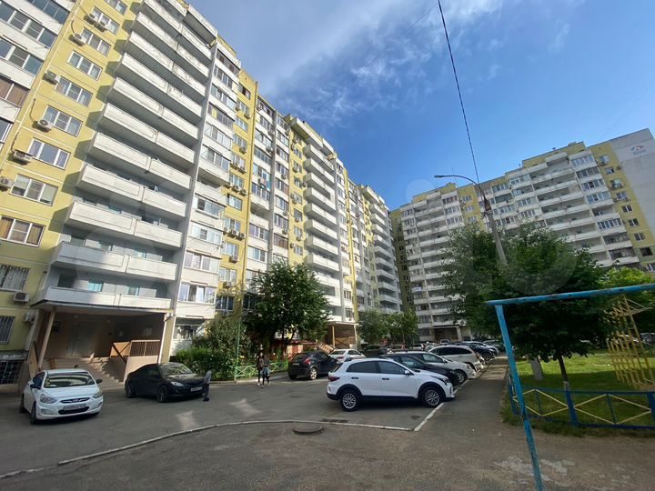 3-к. квартира, 93 м², 6/13 эт.
