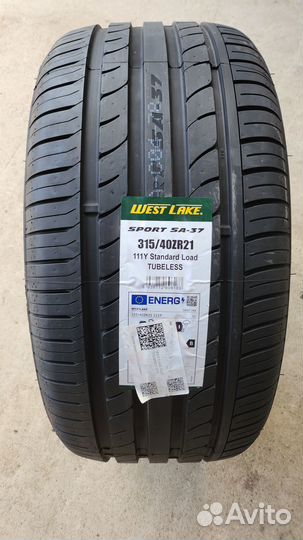 Westlake SA37 315/40 R21 111Y