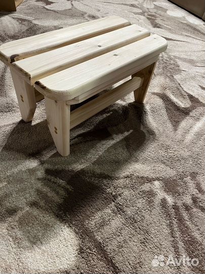 Деревянная лавка для бани и сауны