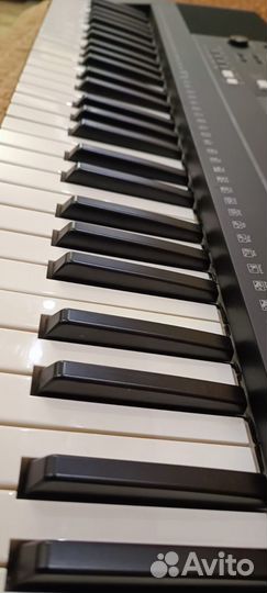 Продаю синтезатор Yamaha PSR E343