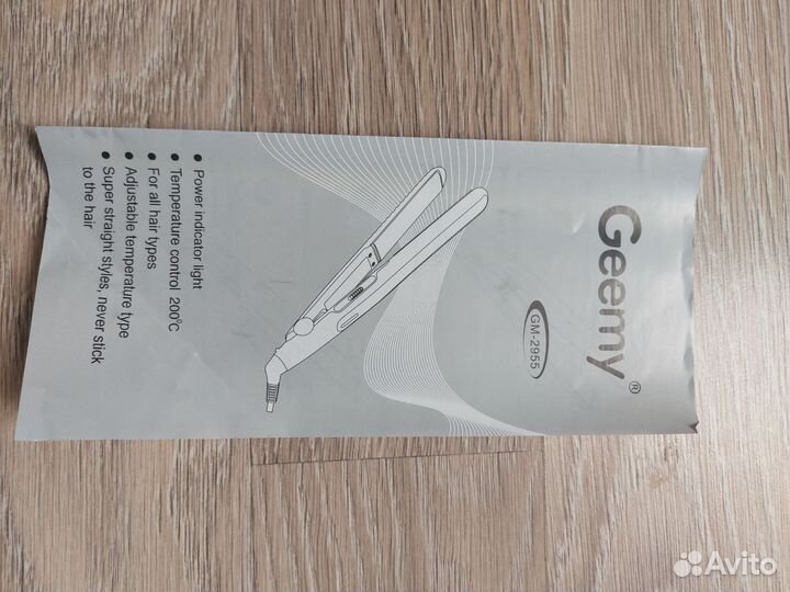 Утюжок-гафре для волос geemy GM 2955