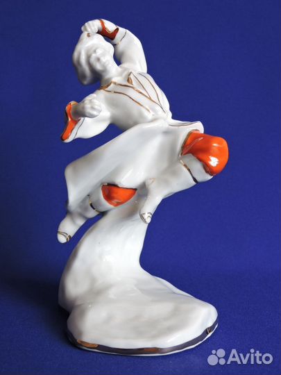 Статуэтки фигурки фарфоровые СССР 6 шт