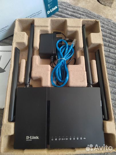 WiFi роутер D-Link DIR 825