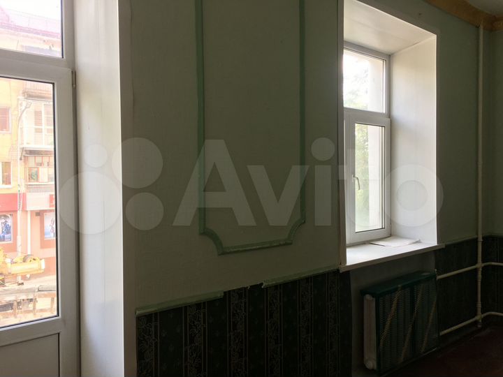 4-к. квартира, 101 м², 2/4 эт.