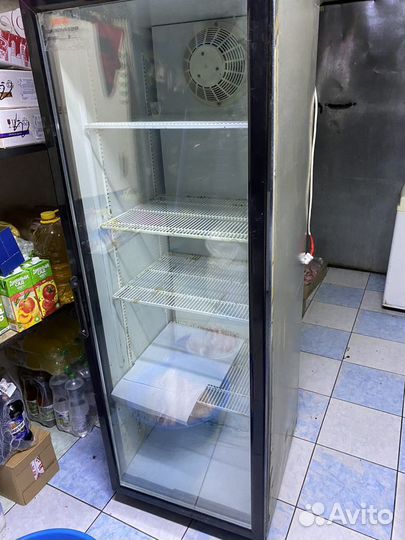 Холодильный шкаф
