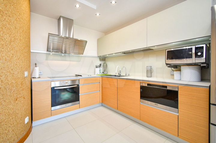 3-к. квартира, 130,5 м², 9/10 эт.