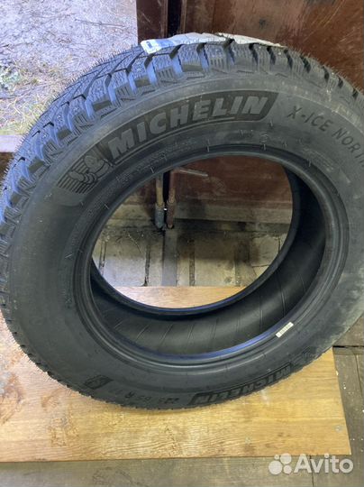 Michelin X-Ice North 4 SUV 225/65 R17