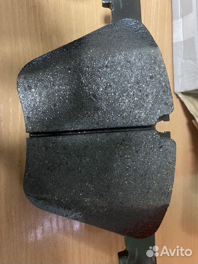 Комплект передних колодок BMW (F15, F16, E71)