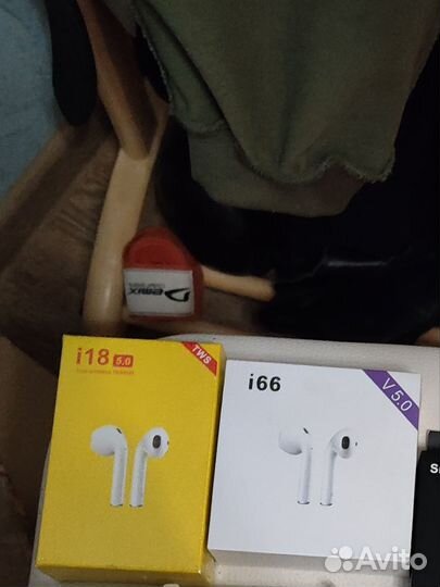 Беспроводные и проводные наушники новые