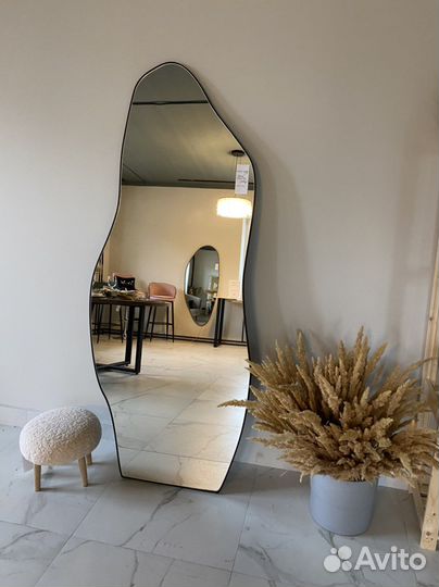 Зеркало необычной формы