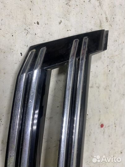 Решетка радиатора Tiguan (2013 год )