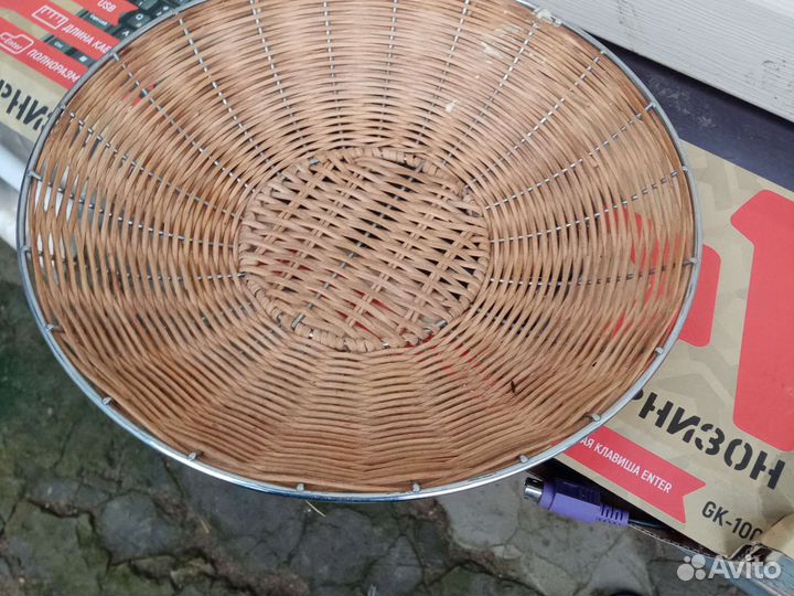 Настольная лампа