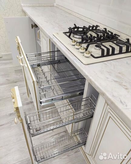 Кухня белая