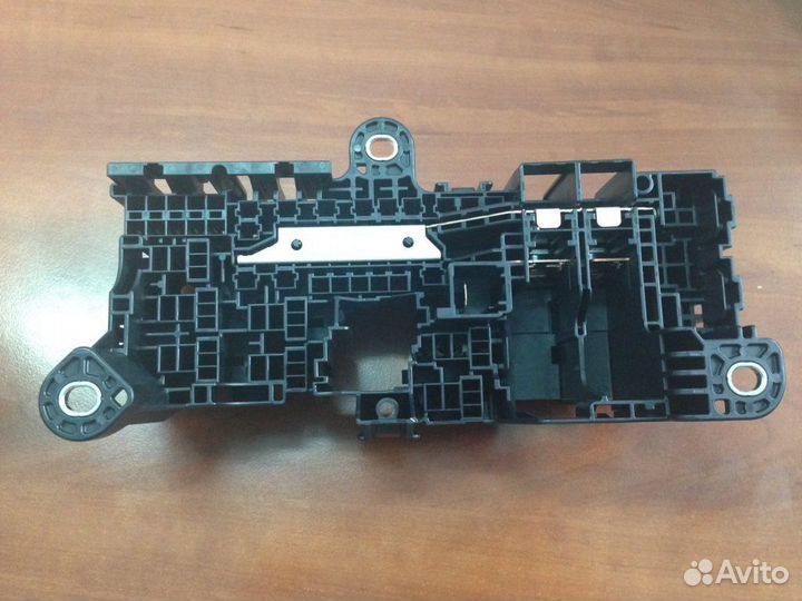 Hino 300 корпус блока предохранителей