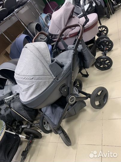 Коляска на гарантии