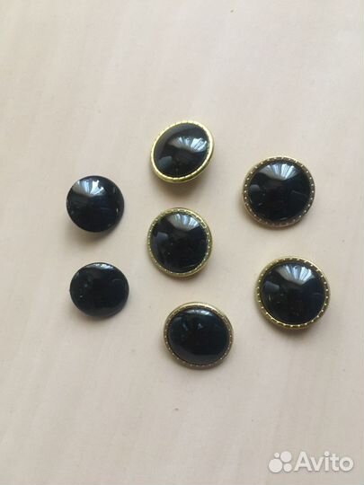 Керамические пуговицы гдр, (19 и23мм)