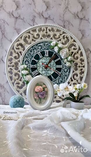 Картина овальная с розами