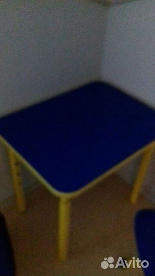 Стол и стул