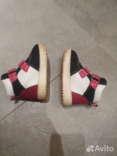 Ботинки демисезонные для девочки 19 размер