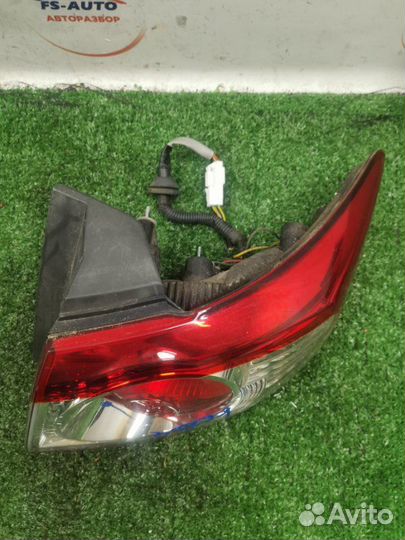 Фонарь задний правый Hyundai Santa-Fe 2 SUV 2.2