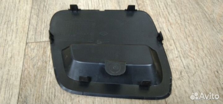 Решетка в бампер нижняя Renault Duster I Рестайлин