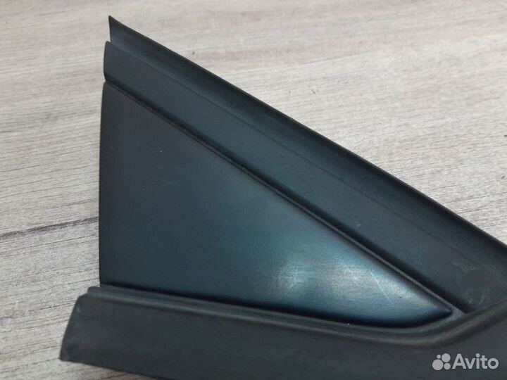 Накладка крыла правого Citroen C4 I (2004—2014)