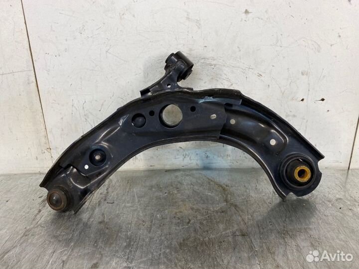 Рычаг подвески передний правый Mazda Mazda3 BP PE