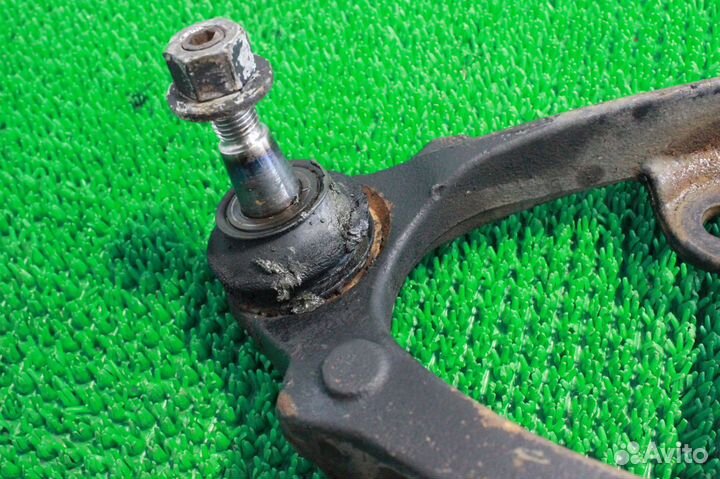 Рычаги передние нижние Chevrolet Suburban GMT800