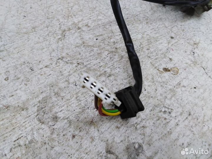 Моторчик стеклоочистителя передний