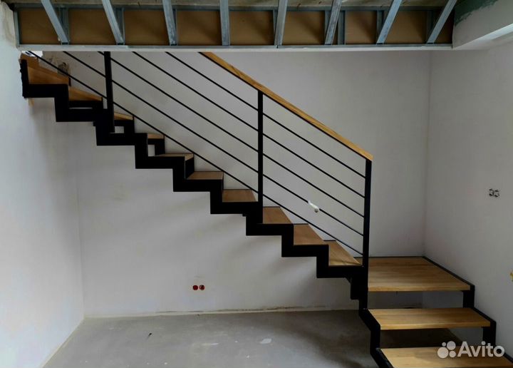 Лестница в дом под ключ