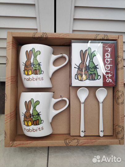 Кружки фарфоровые с кроликами набор 2шт с ложками